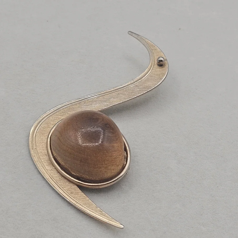 Abstract Bird Brooch Wood Cabochon Gold Tone Modernist Mid Century MCM Pin